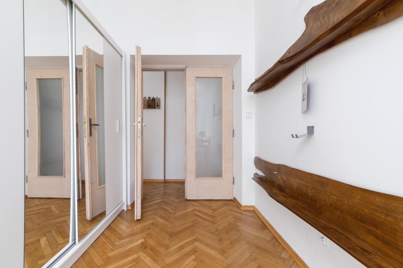 Old Town Apartments Basztowa By Renters Kraków Eksteriør billede