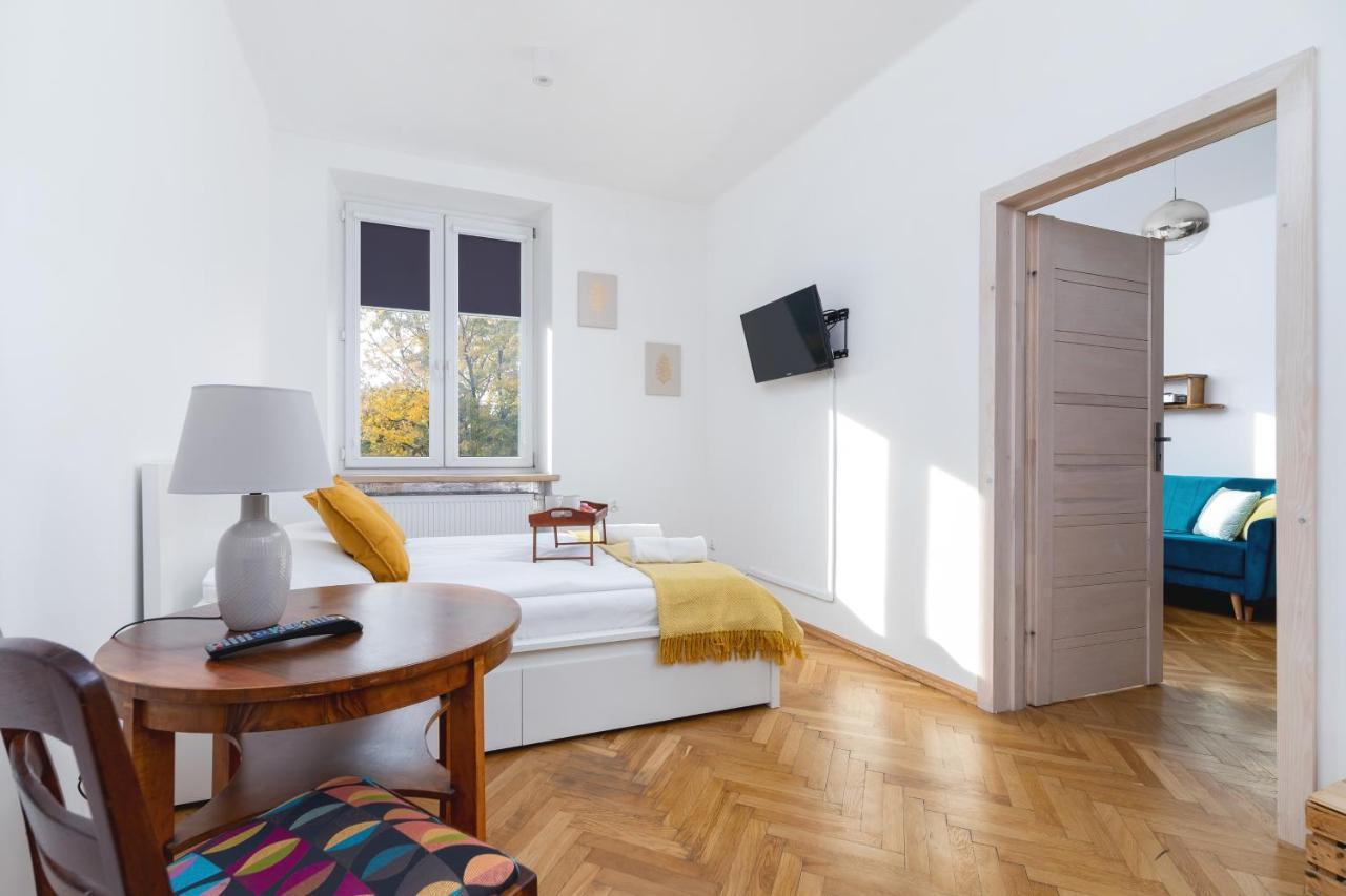 Old Town Apartments Basztowa By Renters Kraków Eksteriør billede