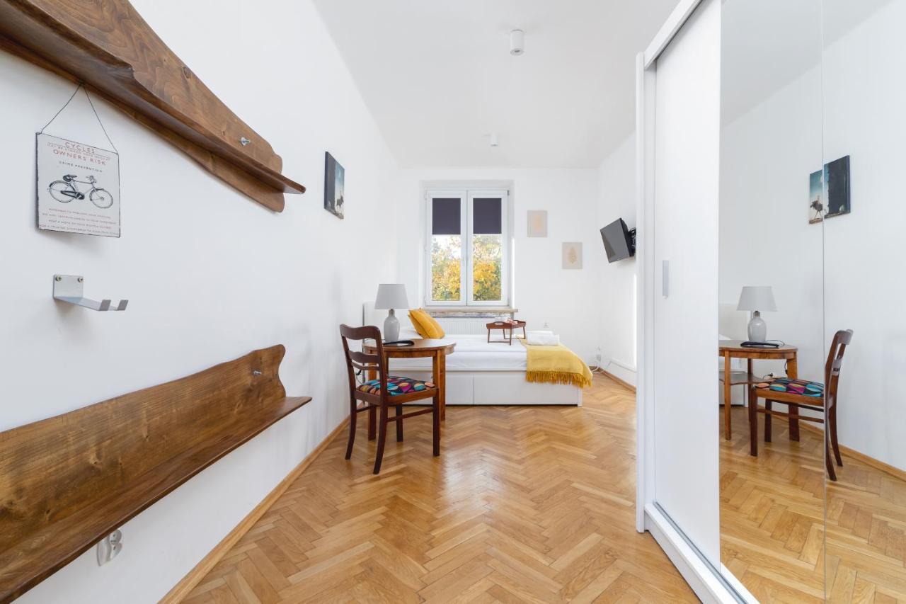 Old Town Apartments Basztowa By Renters Kraków Eksteriør billede