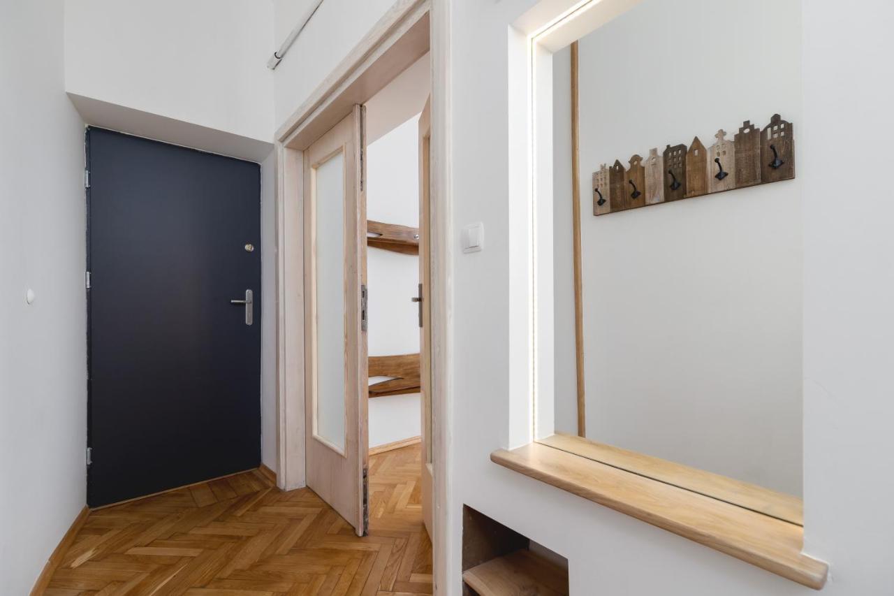 Old Town Apartments Basztowa By Renters Kraków Eksteriør billede