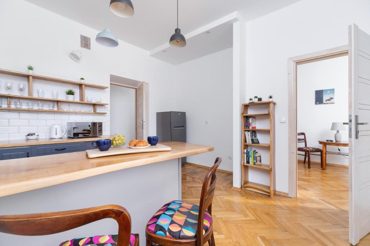 Old Town Apartments Basztowa By Renters Kraków Eksteriør billede